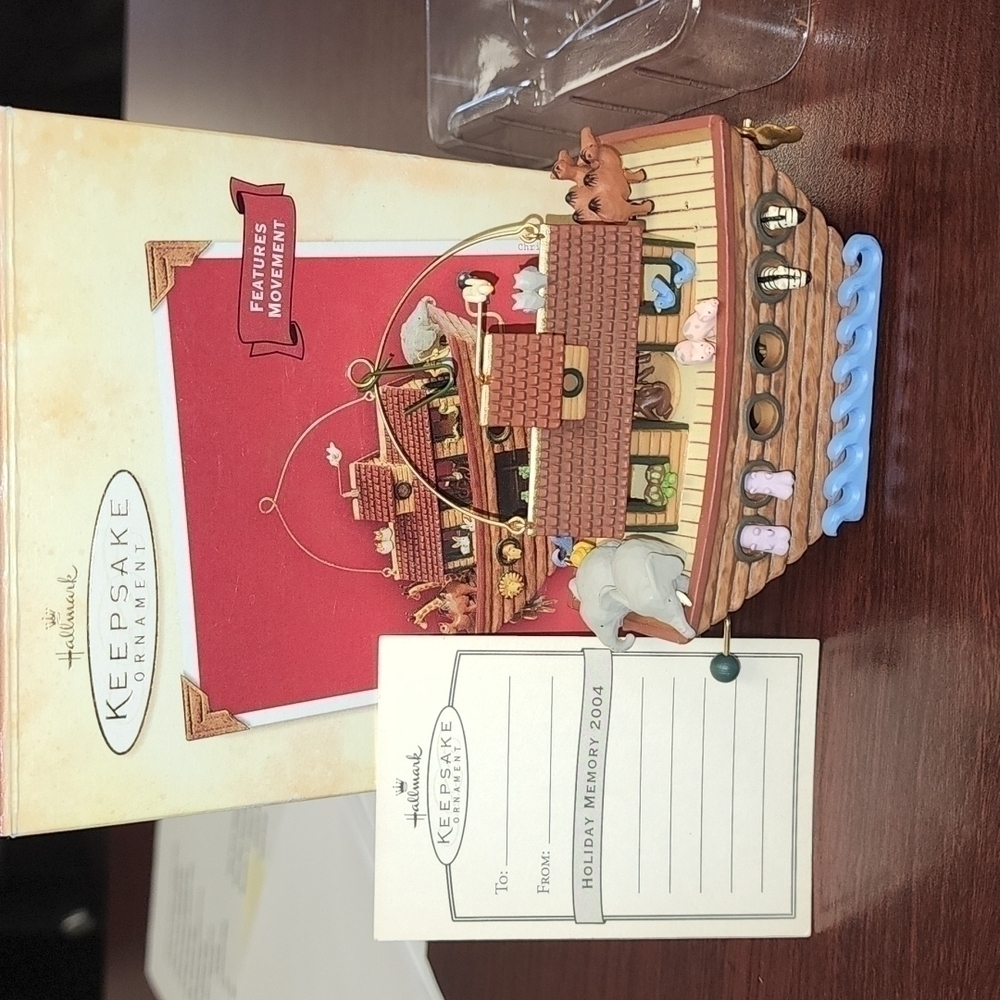 Hallmark Noah's Ark ornament - Picture 3 of 13